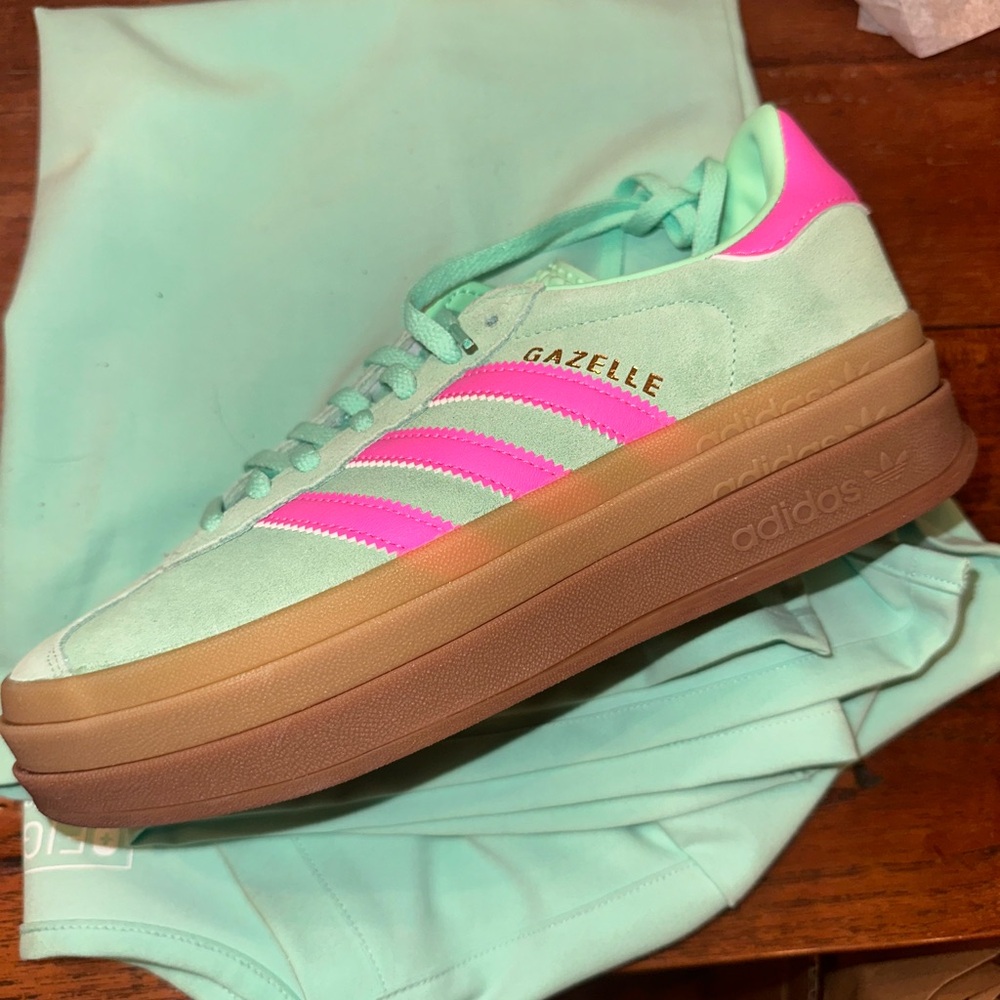 Adidas Gazelles Mint pink